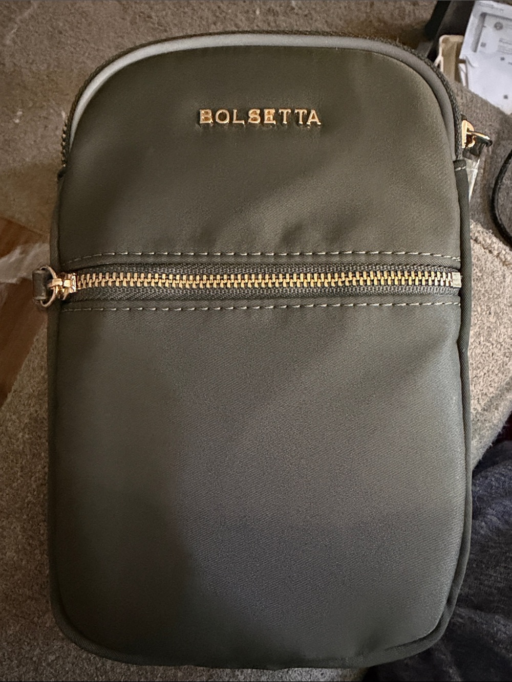 Green Bolsetta RFID Blocking Magnetic Phone Pouch Accessory new without tags